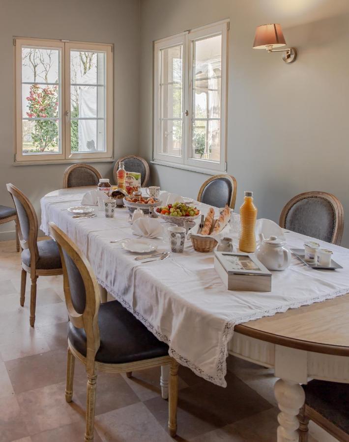 Bed and Breakfast L'Ame Des Hospitaliers Courteuil Exterior foto