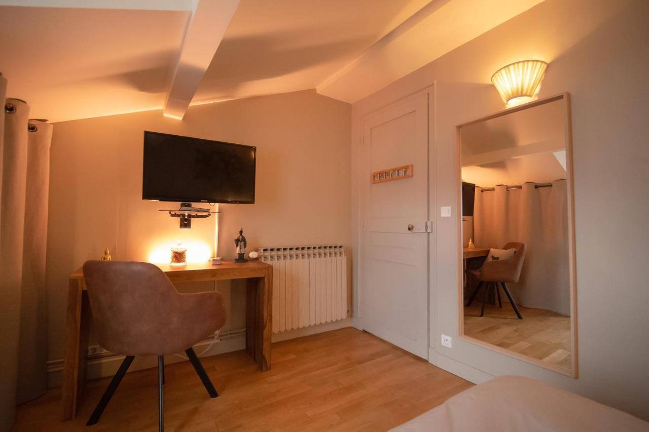 Bed and Breakfast L'Ame Des Hospitaliers Courteuil Exterior foto