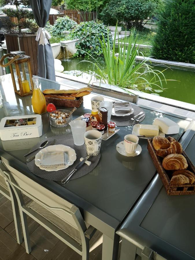 Bed and Breakfast L'Ame Des Hospitaliers Courteuil Exterior foto